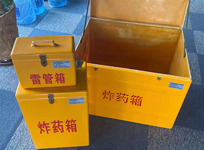 尼玛玻璃雷管箱生产标准全解析：安全、性能与合规的基石